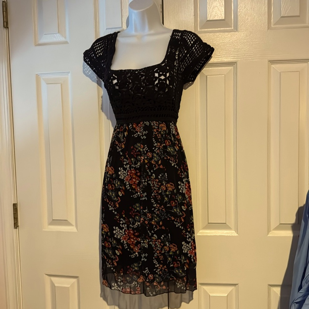 Floral lace dress - Picture 1 of 6